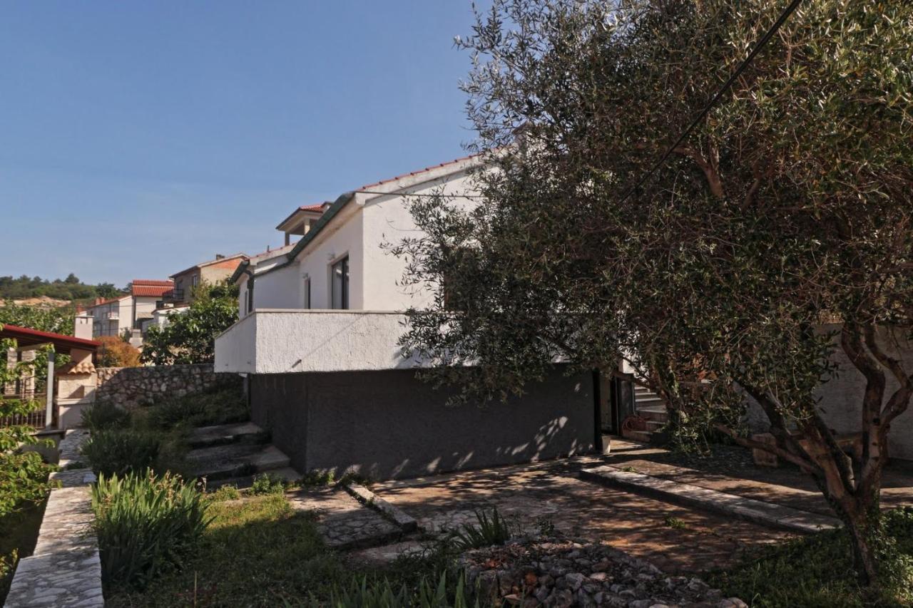 Villa Two Olives Vrbnik Exterior foto